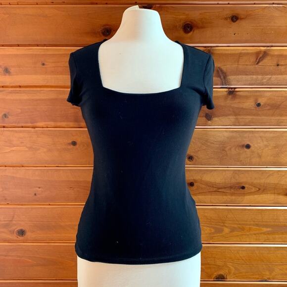 Ribbed Square Neck Short Sleeve Top - Picture 6 of 8